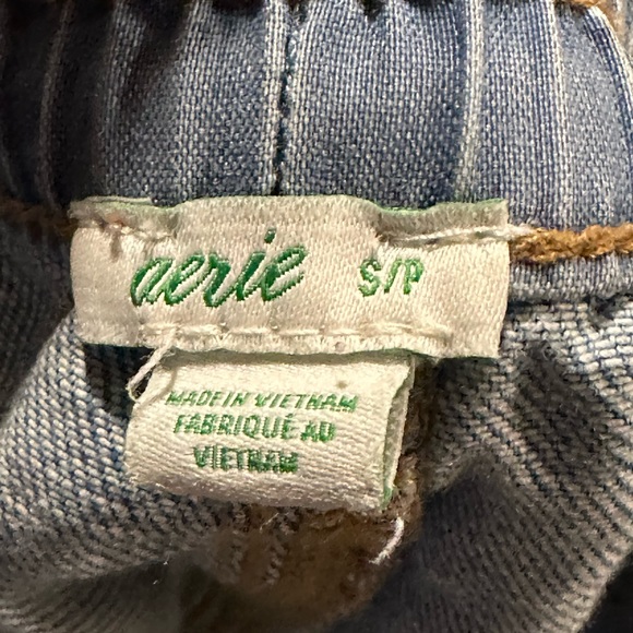 Aerie distressed Day Dreamer jean shorts, size small - Picture 3 of 3